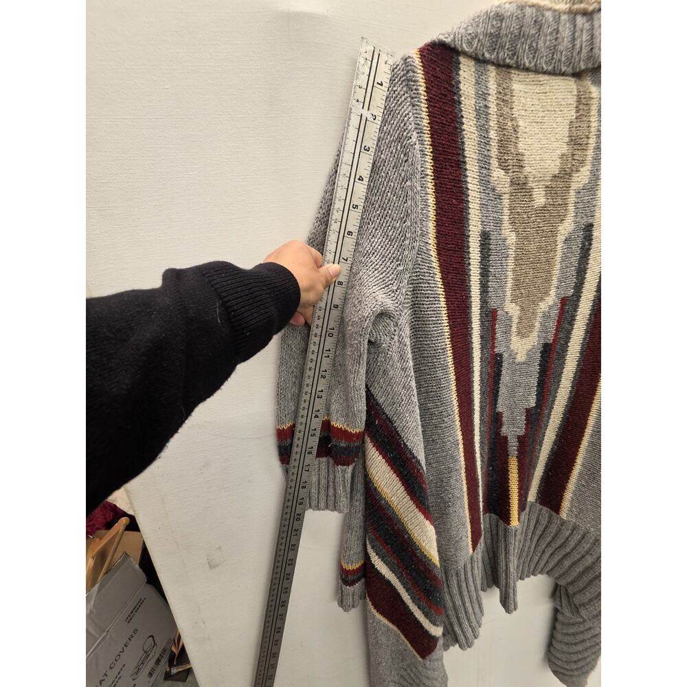 Hollister Southwestern Aztec Open Front Poncho Cardigan Sweater Size M/L - Picture 7 of 9